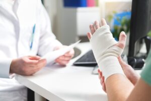 wrist sprain vs fracture
